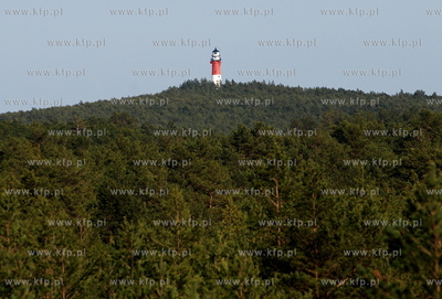 Miejscowosc Ulinia w gminie Wicko. Nz. W oddali latarnia...