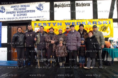 Na rzece Slupi od polnocy mozna odlawiac trocie i lososie,...