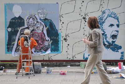 Lato zaczyna sie w Gdyni czyli Cudawianki. Nz. URBAN...