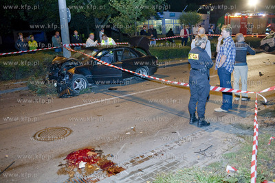 Tragiczny wypadek w Gdyni. Na skrzyzowaniu ulic Chylonskiej...