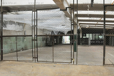 Hale dawnej zajezdni autobusowej w Gdyni. Uroczyste...