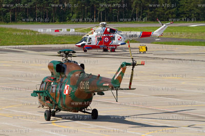 W Gdyni Babich Dolach zalogi smiglowcow W-3 z 25 Brygady...