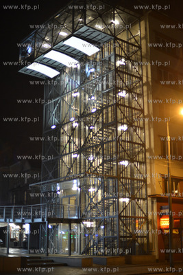 Gdynia. Centrum miasta wieczorowa pora. Nz. Infobox...