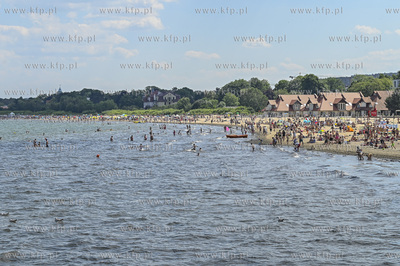 Sopot. Upalna niedziela w Sopocie. Nz. Plaza Polnocna....