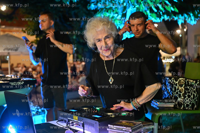 Kawiarnia Koło Molo na Skwerze Kuracyjnym w Sopocie....