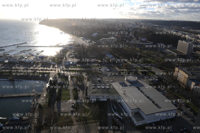 Gdynia, ponad 140 metrowy apartamentowiec SEA TOWERS...