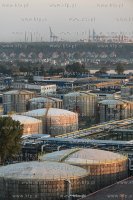 Rafineria Grupy Lotos. 25.09.2015 fot. Wojtek Jakubowski...