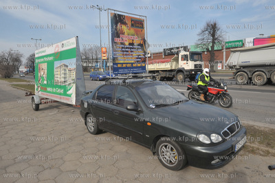 Gdansk Oliwa, parking przed hala Olivia na skrzyzowaniu...
