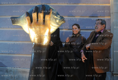 Gdansk, ul. Szeroka. Gdanska Galeria Guntera Grassa...