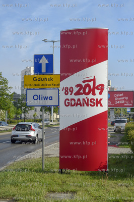Witacz na granicy Gdańska i Sopotu z logiem obchodów...
