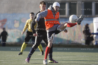 Gdansk Zaspa. Pilkarski turniej dzikich druzyn Do przerwy...