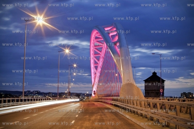 Gdansk Letnica. Wiadukt przy PGE Arenie w ciagu Trasy...