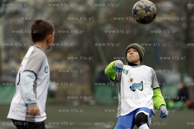 Gdansk Zaspa. Pilkarski turniej dzikich druzyn Do przerwy...