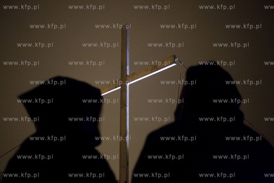 Gdańsk. Misterium Nocne. Uczestnicy misterium przy...