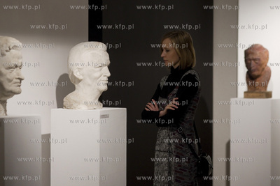 Państwowa Galeria Sztuki w Sopocie. Wystawa rzeźby...