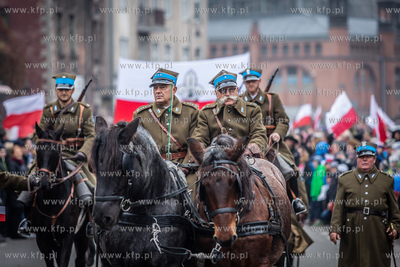 Gdańsk. Parada  na 100-lecie odzyskania niepodległości....