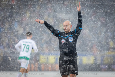 Fortuna 1 Liga. Arka Gdynia - Lechia Gdańsk. Nz. arbiter...