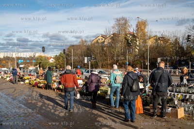 Cmentarz Łostowicki na dzień przed dniem Wszystkich...