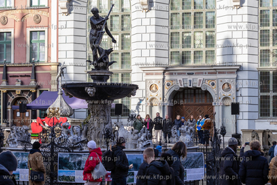 Gdańsk, ul. Długi Targ . 3 rocznica wojny w Ukrainie....