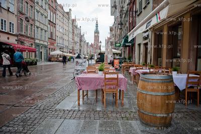 Gdansk. Ul. Dluga. Jesienna pogoda na ulicach Starego...