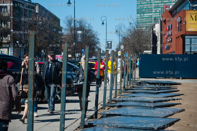 Gdansk. Czesciowo zasypana tzw. Dziura Wsytdu przed...
