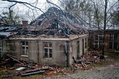 Gdansk. Oliwa. Dogaszanie i ogledziny dachu zabytkowego...