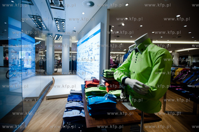 Gdynia. CH Riviera. Otwarcie salonu multibrandu Van...