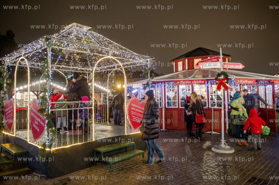 Gdansk. Przywitanie Swietego Mikolaja, parada zaczarowanego...