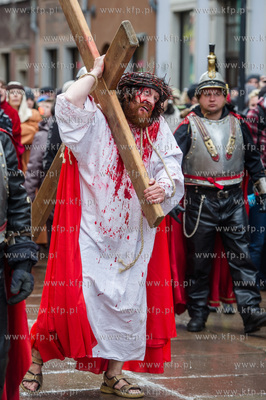 Wielki Piatek. Misterium Meki Panskiej na ulicach Gdanska.
03.04.2015
fot....
