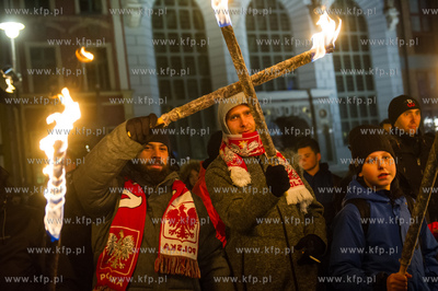 Gdansk. Dlugi Targ. Manifestacja przeciwko przyjmowaniu...