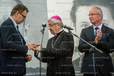 Gdańsk. Historyczna sala BHP. Konferencja prasowa...