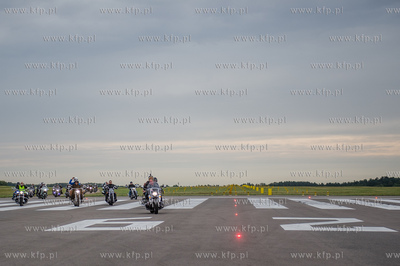 Port lotniczy im. Lecha Wałesy w Gdańsku Rębiechowie....