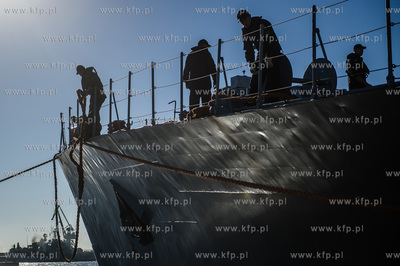 Port Wojenny w Gdyni Oksywiu. Przywitanie powracających...