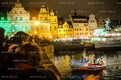 Gdańsk. Przywitanie Swietego Mikolaja oraz zapalenie...