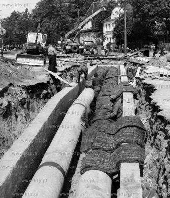 Wymiana rur cieplowniczych pod al. Grunwaldzka i Zwyciestwa...
