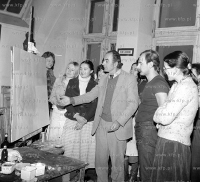 Władysław Jackiewicz. W pracowni przy Świętojańskiej...