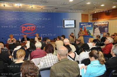 Gdynia reklamuje sie w Warszawie. Konferencja w Centrum...