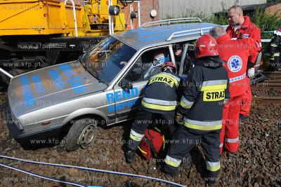 Na strzezonym przejezdzie kolejowym przy ul. Puckiej...