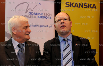 Gdansk. Hotel Mercure. Uroczystosc podppisania umowy...