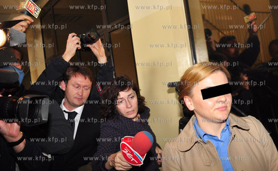 Katarzyna P. ( zona szefa Amber Gold Marcina P. ) opuszcza...