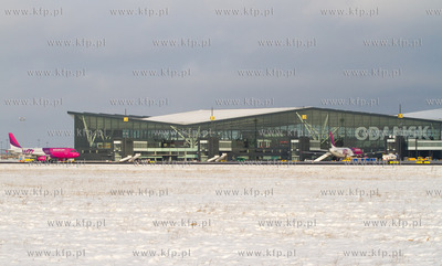 Gdansk, Rebiechowo. Akcja zima w Porcie Lotniczym Gdansk...