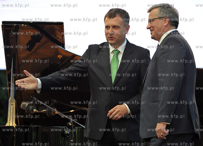 Sopot Opera Lesna. Prezydent Bronislaw Komorowski uczestniczyl...