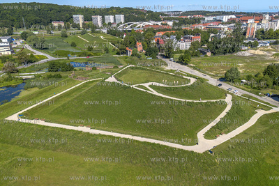 Panorama Gdańska, widok na Bastion Żubr. Na drugim...
