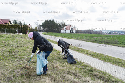 Dobrzewino. Akcja „Sprzątanie Świata 2019”. 13.04.2019...