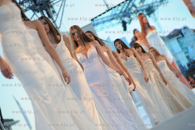SOPOT FASHION DAY 2009, pokaz sukni slubnych Maciej...