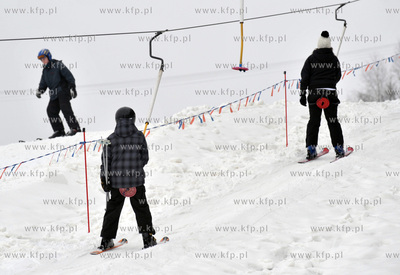 Zimowy wypoczynek na stoku Koszalkowo w Wiezycy na...