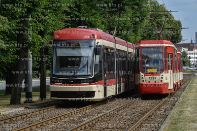 Tramwaje PESA 128NG JAZZ-DUO i KONSTAL 105N (NA) na...