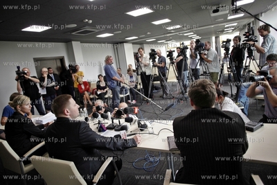 Gdansk. Konferencja prasowa prezesa Amber Gold Marcina...