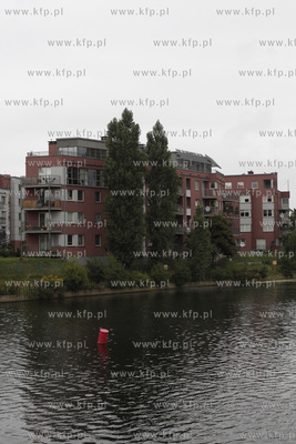 Gdansk. Kamienice Invest Comfort nad Motlawa.
20.08.2013
fot....