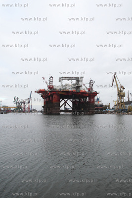 Platforma Safe Scandinavia w Stoczni Remontowej w Gdansku.
23.11.2013
fot....